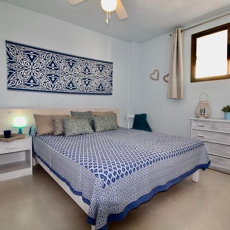 Agradable Apartamento Con Terraza En Formentera Es Pujols Zewnętrze zdjęcie